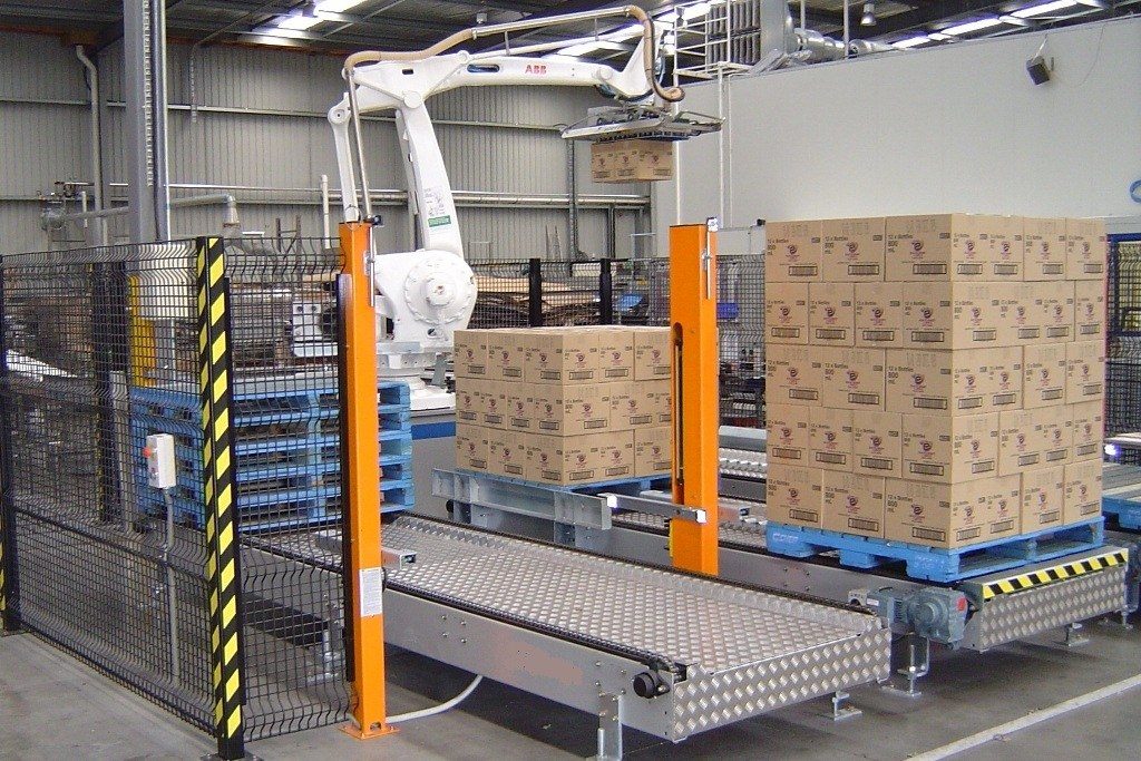 Robotic bag palletizer stacking bags efficiently in Australian production lines using advanced bag palletizing robot technology.