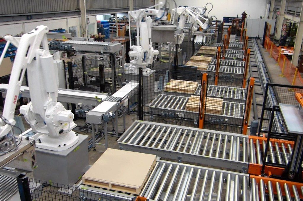 Robotic Case Palletizer automating warehouse logistics in Australia