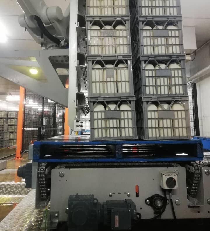 Robotic Crate Palletizer