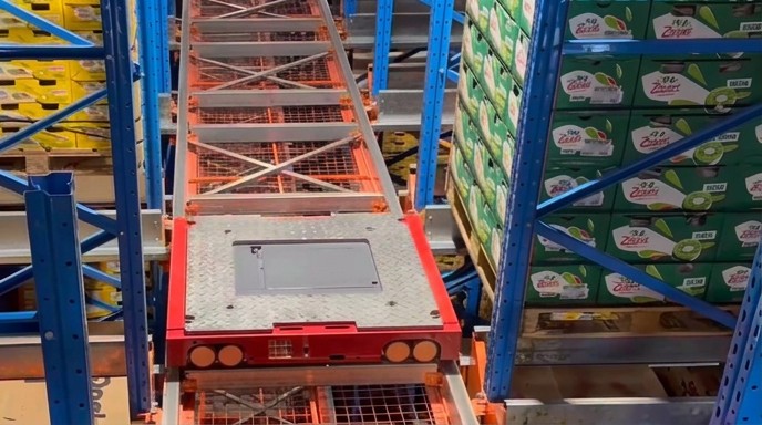 PHS 4-Way Shuttle running in racking at a Zespri kiwifruit store